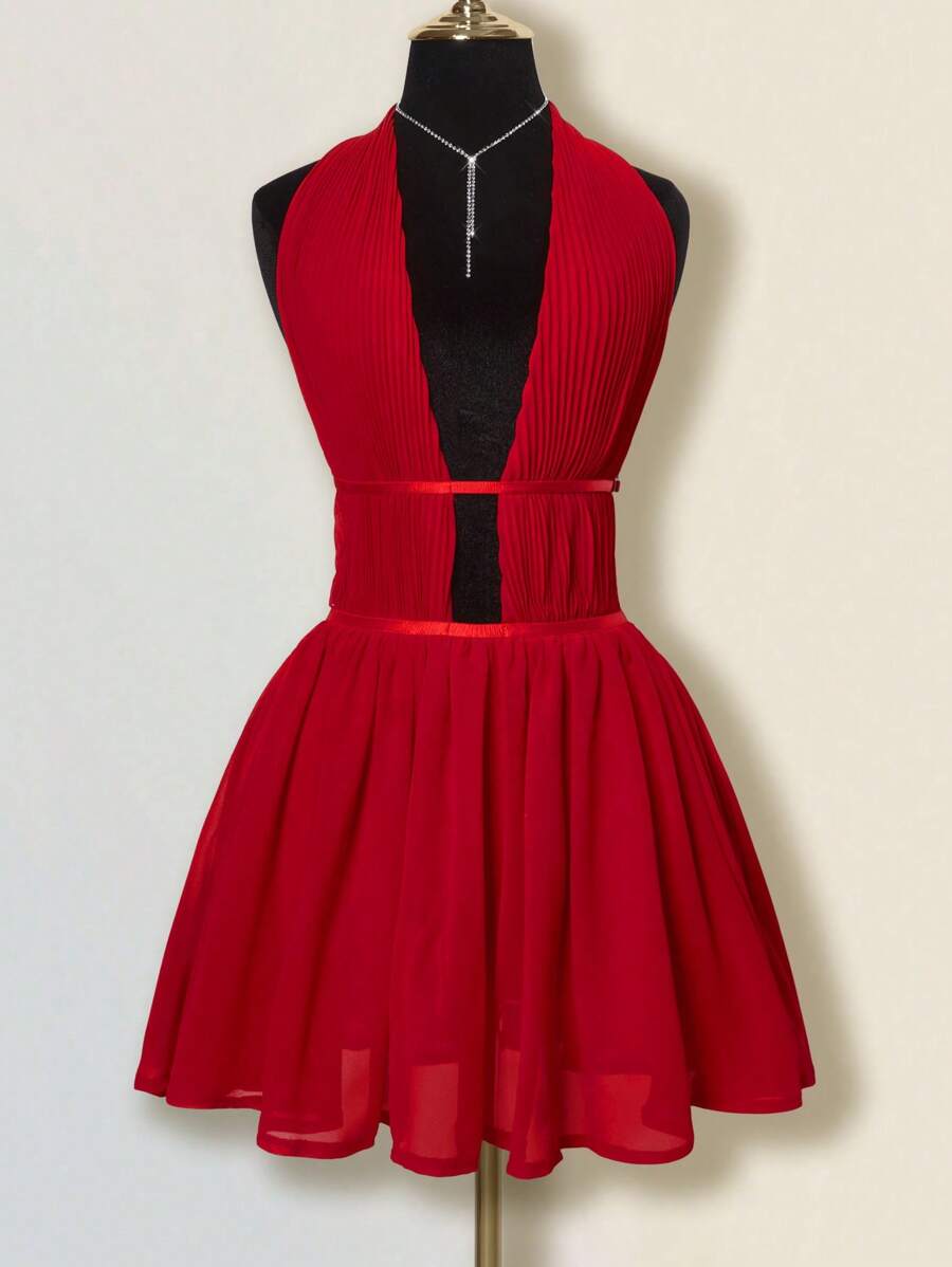 SHEIN ICON Robe de slip mini dos nu évasée surdimensionnée avec profond décolleté en V