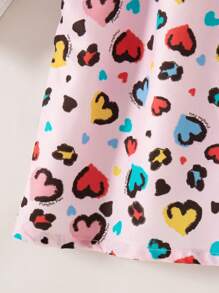SHEIN Vestido con manga corta abullonada, parches y volantes con estampado de corazones para niña joven - Rosa - Ver 3