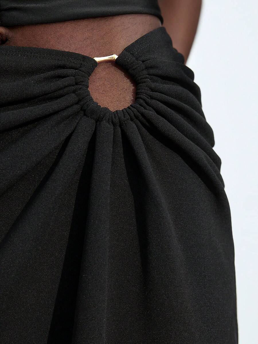 Maija Váy tốt nghiệp cổ điển cho nữ mùa hè 2025 thanh lịch eo nhún kim loại trang trí bãi biển nghỉ dưỡng giản dị lãng mạn kỳ nghỉ đô thị thích hợp cho buổi tụ họp ngoài trời tiệc cưới khách mời tiệc tối