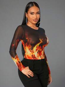 SHEIN SXY 春夏街头休闲日常舒适性感夜店摇滚辣妹音乐节黑色火焰印花网眼透视面料圆领长袖短款女上衣 - 彩色 - 查看 6