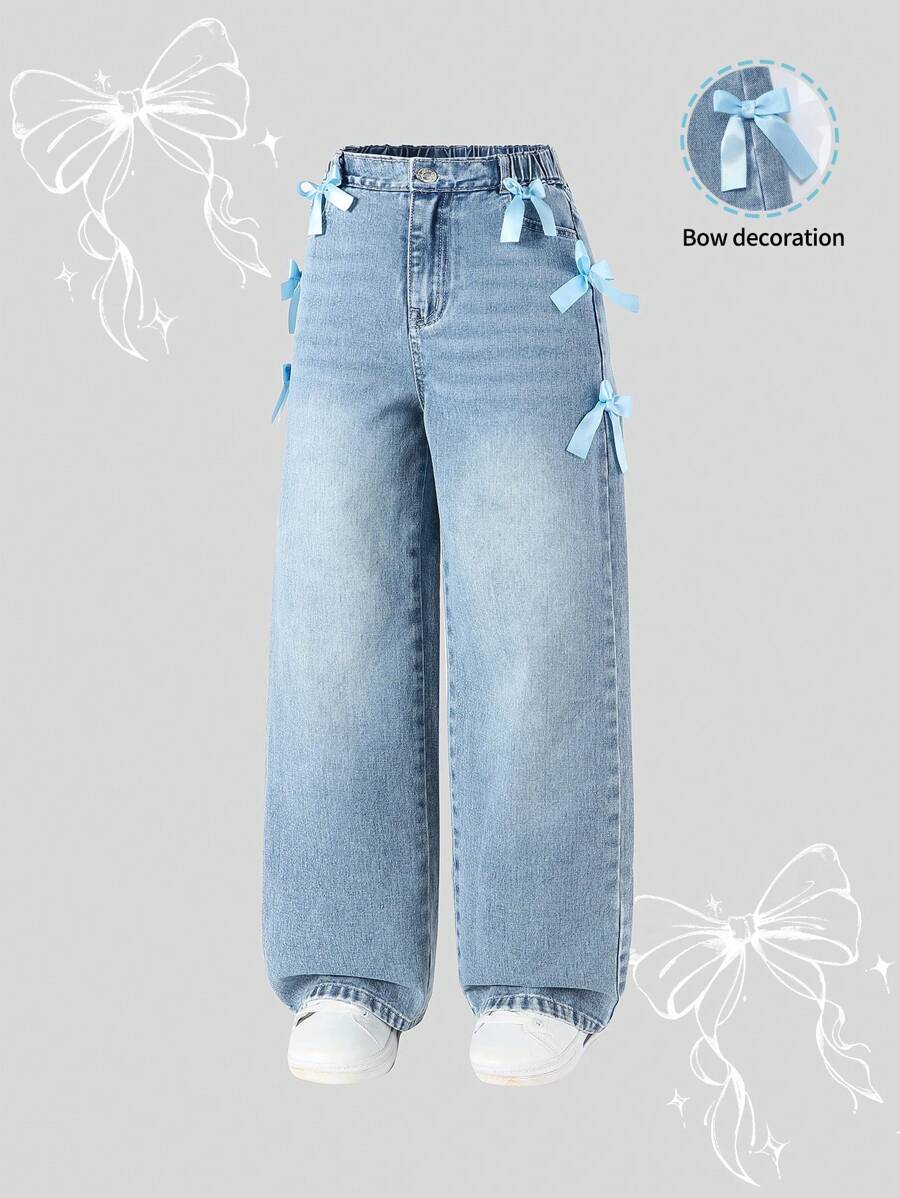 Denimly Tween 女童休闲都市轻洗时尚全年必备宽腿牛仔裤，配有手工缝制的蓝色蝴蝶结弹性腰带和前拉链 - 淺色水洗藍 - 查看 1