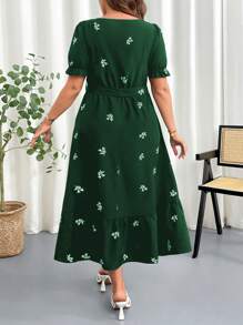 SHEIN Clasi Vestido casual de talla grande para mujer con cuello cuadrado, cintura elástica y estampado floral con mangas farol - Verde Oscuro - Ver 2