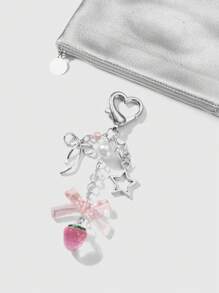 ROMWE Kawaii 1 件时尚精致简约空心星形蝴蝶结仿珍珠草莓树脂吊坠钥匙扣，适合女孩女士日常佩戴，理想礼物