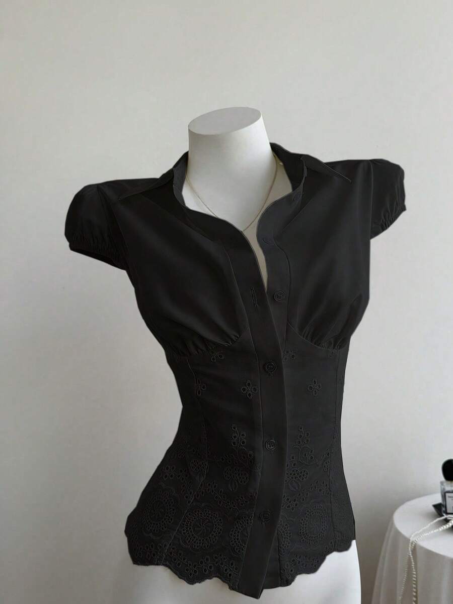 Elamini 美人鱼风格刺绣腰部紧身短袖衬衫，夏季 - 黑色 - 查看 1