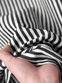 EMERY ROSE 女士条纹印花褶边短袖连衣裙，度假休闲 - 黑與白 - 查看 6