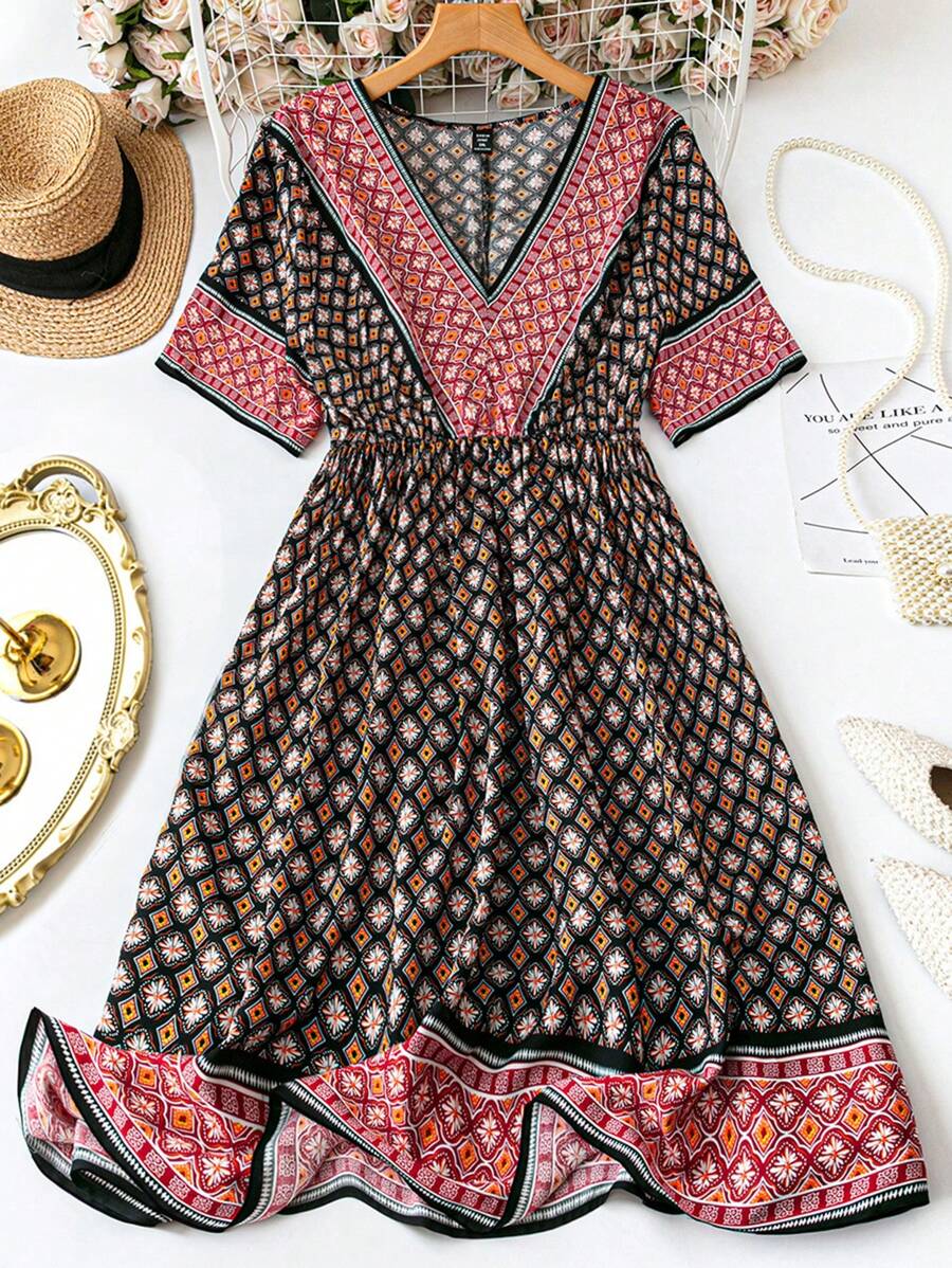 SHEIN LUNE Plus Size Short Sleeve V-Neck Simple Elegant Dress, Suitable For Summer - Multicolor - View 1