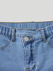 TWEEN GIRL URBAN STREET CASUAL DAILY SIMPLE WEST COUNTRY STYLE WRAP FRONT MID-JEANSHORTS ,With Back Flat Pockets And Ripped Detail , Button Front Closure And Roll-Up Hem - Medium Wash - View 3