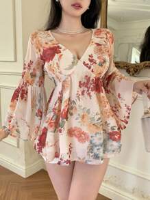 DAZY Blusa casual de verano para mujer con escote en V, estampado retro de flores ditsy bohemio todo sobre, y mangas 3/4 con volantes