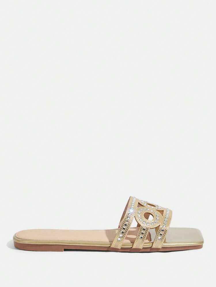 CUCCOO TILAWA Women's Red Fashion Metal Buckle Flat Sandals