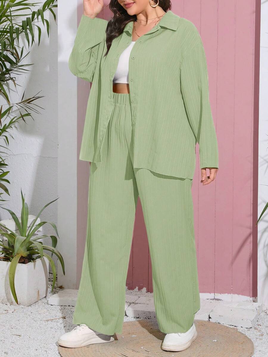 SHEIN Essnce Plus Size Casual & Comfortable Wave Textured 2 Pieces Set - Green - View 1