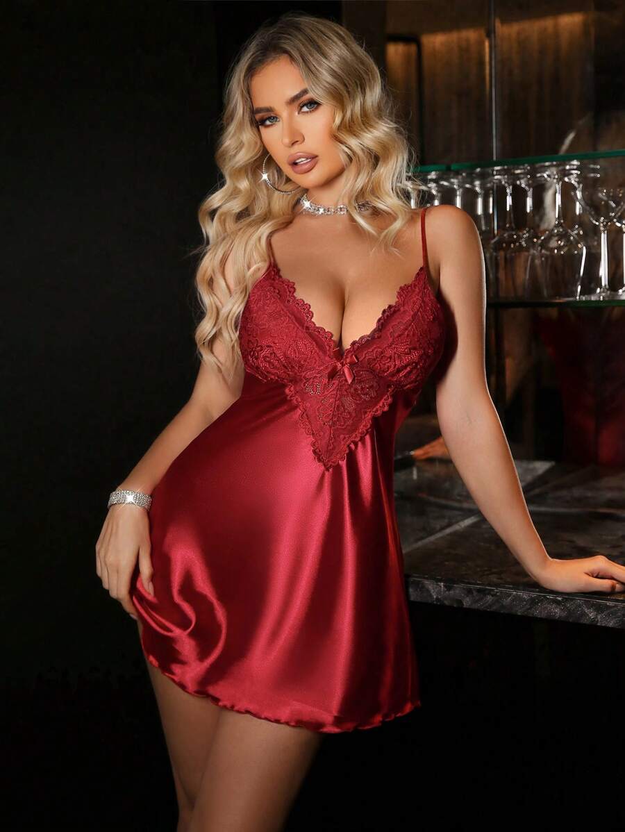 SilkySpell 女式蕾丝拼布 V 领仿丝吊带睡袍