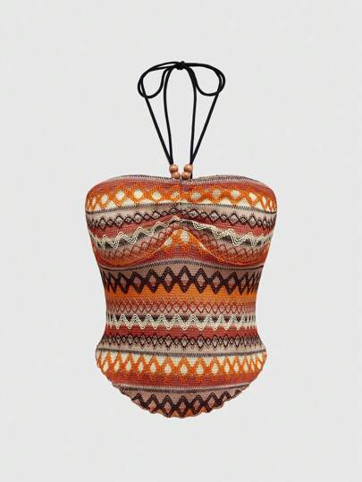 Top sin mangas a rayas de estilo hippie y vacaciones, minimalista y a la moda, adecuado para el verano