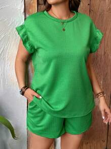 EMERY ROSE Plus Size Women 2pcs Set Casual Knitted Textured Round Neck Ruffle Sleeve Crop Top And Elastic Waist Shorts, Summer - Green - View 2