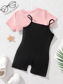 SHEIN Conjunto de 2 peças com Camiseta Super Crop de Manga Curta com Padrão de Urso Cartoon Simples e Macaquinho, Adequado para o Verão e para Meninas Jovens
