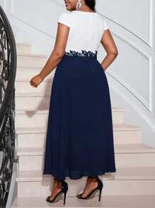 SHEIN Lady Spring And Summer Elegant Commuting Office Colorful Knitted V Neck Flared Exaggerated Ruffle Long Short Sleeve Plus Size Dresses Festival Outfits Office Outfits For Women Business Casual Woman Summer Dresses Summer Outfits For Women Summer Dresses For Women - Multicolor - View 2