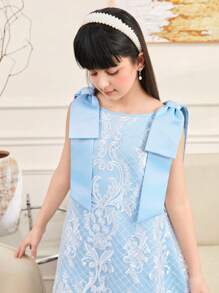 SHEIN Tween 女童宽松优雅蝴蝶结装饰 A 字形蕾丝连衣裙 - 淺藍色 - 查看 3