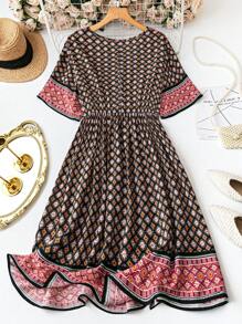 SHEIN LUNE Plus Size Short Sleeve V-Neck Simple Elegant Dress, Suitable For Summer - Multicolor - View 2