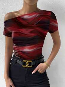 Chiquease Koszulka z nadrukiem tie-dye asymetryczna z marszczeniami na ramionach - Czerwony - Zobacz 3