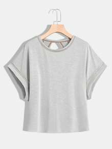 SHEIN Essnce Camiseta Casual Confortável Solta de Manga Curta Cinza com Decote Nas Costas para Mulheres Plus Size, Verão para Mulheres, Blusas para Sair, Y2k, Mulheres em Concerto, Top com Decote Nas Costas, Streetwear