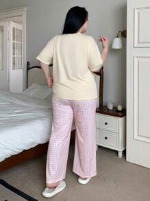 Dazy Plus Bedruckter Schlafanzug-Set aus weiter Passform Kurzarm-Top und Pyjamahose für Zuhause