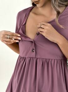 SHEIN Umstandsmode Set aus einfarbigem Stillshirt mit kurzen Ärmeln und halboffenem Ausschnitt sowie Shorts, lässiger Anzug für Schwangere