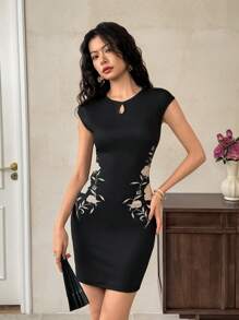 EastFlair 女士碎花镂空领口短袖修身时尚迷你连衣裙 - 黑色 - 查看 2