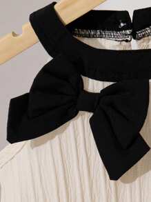 Genkimix Kids Bộ 2 món áo crop top không tay cổ đen thời trang mùa hè cho bé gái và quần ống đứng đơn giản, vải dệt họa tiết, thanh lịch và tối giản - Nhiều màu - Xem 4