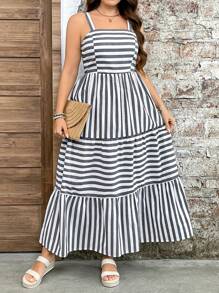 SHEIN LUNE Große Größen Schwarz & Weiß gestreiftes Patchwork Trägerkleid, Boho Oster-Outfit, Frauen Land-Konzert-Outfit, Abschlussfeier-Outfit, Sommer-Outfits für Frauen, Brunch-Outfits für Frauen, Muttertags-Kirchenoutfits für Frauen