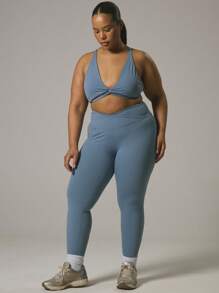 MUSERA Plus Plunge Twist Front Slinky Sports Bra For Spring Summer Vacation Gym Active Workout Sport Casual