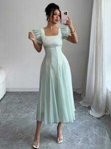 Elenzga Vestido elegante de mujer de manga corta y dos capas con cuello cuadrado, pliegues en la cintura, falda evasé y bajo midi en color verde pálido