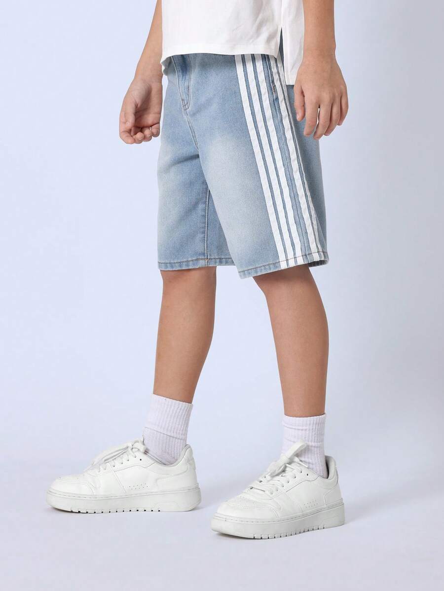 SUMWON Shorts Denim Casuais de Verão com Detalhe de Listras Laterais, Perfeita para Uso Escolar e de Fim de Semana, Cintura Ajustável - Lavagem clara - Visão 1