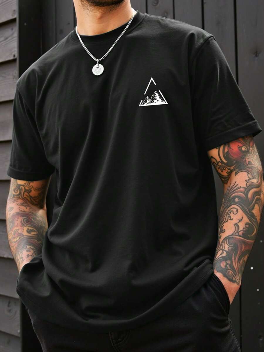 Manfinity LEGND 男士加大码山峰图案印花圆领短袖休闲T恤，街头服饰 - 黑色 - 查看 1