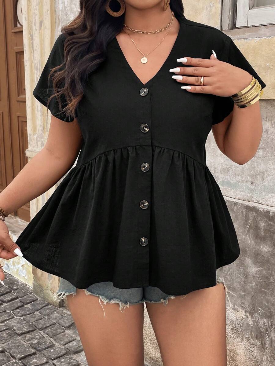 SHEIN LUNE Camisa de manga corta con cuello en V y talla grande, casual y de moda para el verano, top de verano para mujer, vacaciones, playa para mujer - Negro - Ver 1