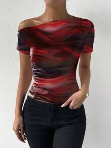 Chiquease Koszulka z nadrukiem tie-dye asymetryczna z marszczeniami na ramionach - Czerwony - Zobacz 6