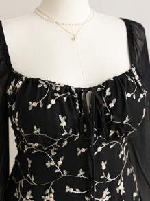 SHEIN WYWH Plus Size Women's Spring Romantic Floral Embroidered A-Line Mini Dress With Bell Sleeve, Vacation-Style - Black - View 7