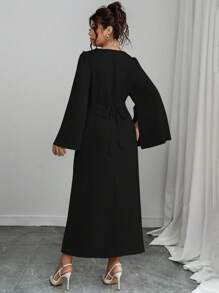 SHEIN LUNE 加大码纯色垂坠领简约休闲日常连衣裙长款女装 - 黑色 - 查看 2