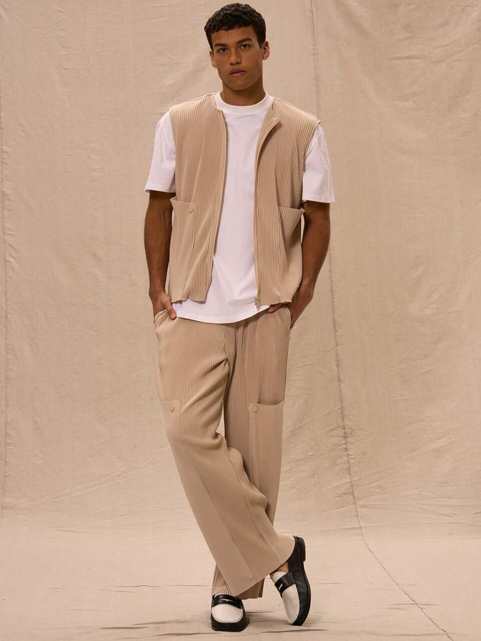 Crew Neck Zip Through Lightweight Textured Vest For Spring Summer Easter Festival Vacation