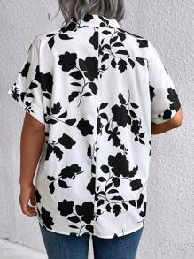 SHEIN CURVE+ Plus Size Women's Casual Woven Printed V-Neck Roll Cuff Loose Regular Blouse For Summer - Black - View 2