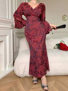 DAZY Đầm midi họa tiết hoa thanh lịch Encore Red Vacation Slim-Fit, có họa tiết hoa, cổ chữ V, tay chuông và thiết kế thắt eo - Đỏ - Xem 3