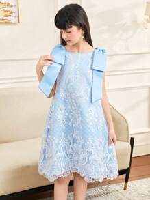 SHEIN Tween 女童宽松优雅蝴蝶结装饰 A 字形蕾丝连衣裙 - 淺藍色 - 查看 4