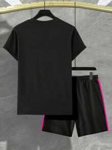 Manfinity Homme Bộ quần short 2 món in chữ cổ tròn tay ngắn thường ngày cho nam Bộ quần short nam 2 món Bộ quần short nam Bộ áo phông nam Phối đồ - màu đen - Xem 2