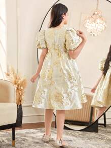 SHEIN Vestido de punto de manga corta con cuello redondo y estampado jacquard para niñas preadolescentes de estilo casual
