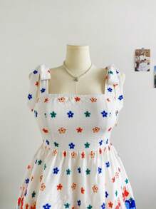 Soleia Robe Cami à imprimé floral coloré avec bretelles nouées, pour femmes grandes tailles. Tenue de vacances/remise des diplômes/rentrée scolaire - Multicolore - Voir 3