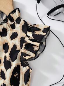Blusa de manga corta con botones y estampado de lunares y leopardo con volantes para niñas