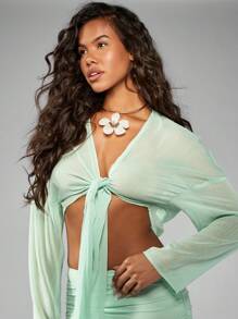 MISSGUIDED 夏季海滩度假套装，透视长袖系带露脐上衣搭配高腰迷你短裤，两件套，适合节日、度假派对和圣诞节穿着。 - 綠色 - 查看 3