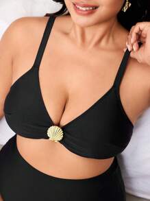 SHEIN Swim Curve Plus Size Holiday Beach Metal Decor Bikini Top For Summer Beach Vacation - Black - View 1