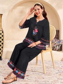 SHEIN Leap Crew Teen Girls' Vintage Ditsy Floral V-Neck Loose Blouse And Pants Set, Black Color, Spring/Summer, Valentine's Day, Vacation, Boho Style - Black - View 3