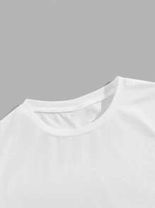 Manfinity EMRG Conjunto de Camiseta de Manga Curta e Shorts Simples e Fashion Plus Size Masculino, Adequado para o Verão, Conjunto de Shorts Hip Hop Masculino de Duas Peças - Multicolorido - Visão 5