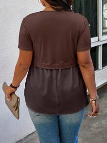 Calvaya 珍珠细节大码二合一撞色 T 恤图案 T 恤女式上衣 - 巧克力棕 - 查看 2