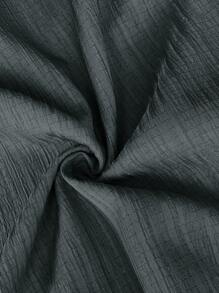 SHEIN Frenchy 大码 Earthy Clothes 纹理绉纱吊带连体裤，带蝴蝶结腰部和 V 领 - 深灰色 - 查看 3